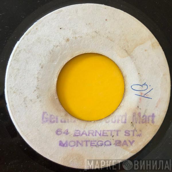 / Ronnie Davis  Jackie Brown  - Every Rasta Is A Star / What Is Your Plan