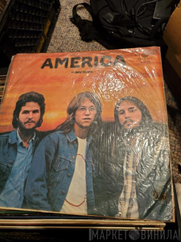  America   - Homecoming