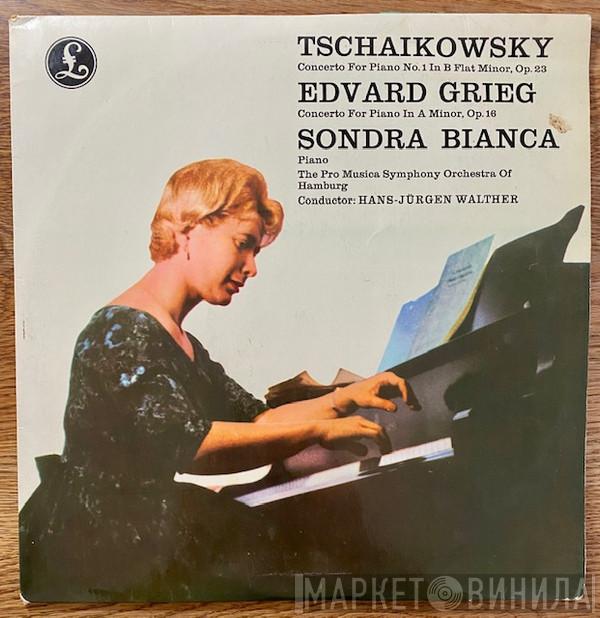 And Sondra Bianca Conducted By The Hamburg Pro Musica Composed By Hans-Jürgen Walther & Pyotr Ilyich Tchaikovsky  Edvard Grieg  - Tchaikovsky & Grieg Piano Concertos