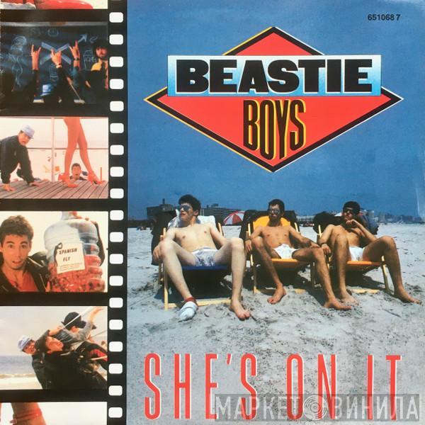  Beastie Boys  - She's On It