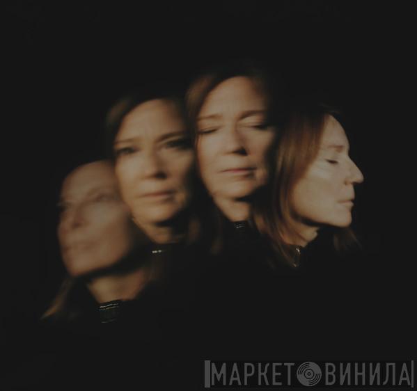 Beth Gibbons - Lives Outgrown