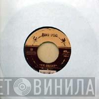 Big Two Hundred - UK Decay / Replaceable Head