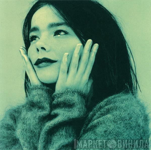  Björk  - Venus As A Boy