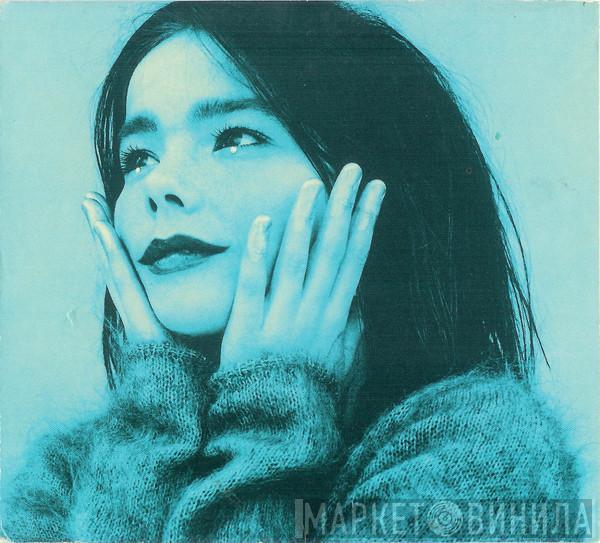  Björk  - Venus As A Boy