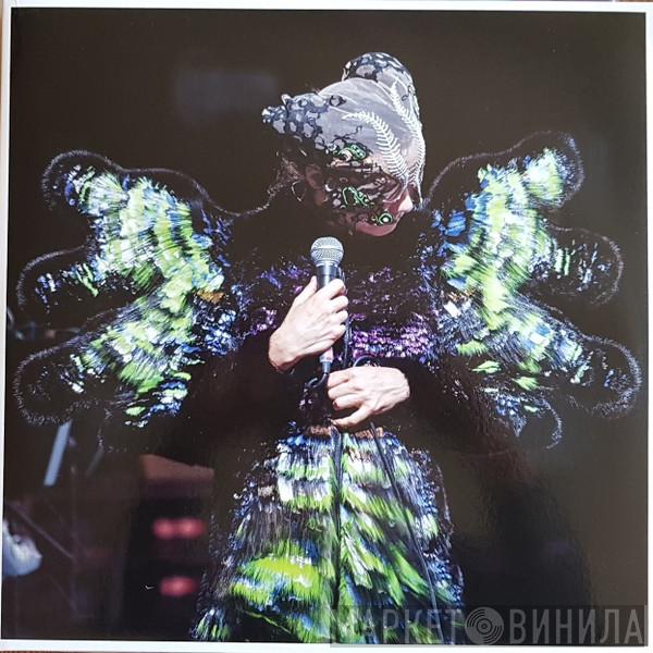Björk - Vulnicura Live