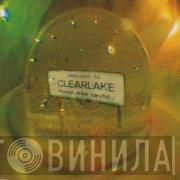 Clearlake - Don't Let The Cold In