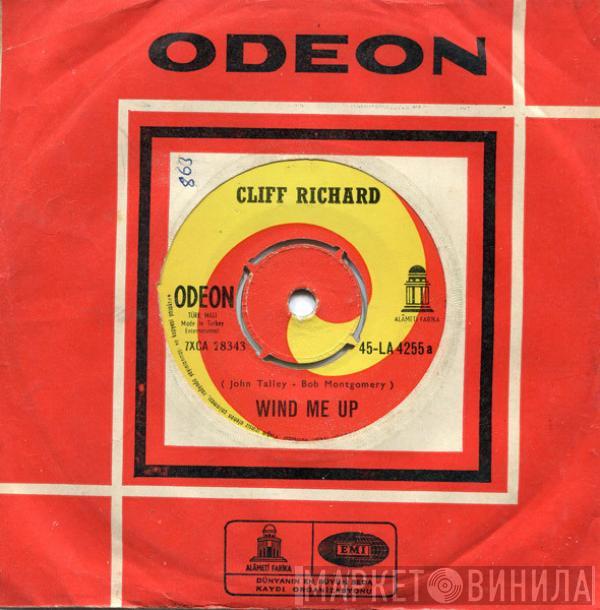  Cliff Richard  - Wind Me Up / The Night