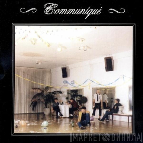 Communiqué - A Crescent Honeymoon