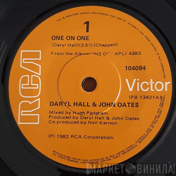  Daryl Hall & John Oates  - One On One