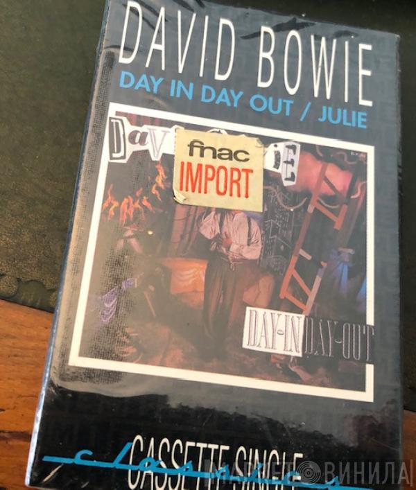  David Bowie  - Day-In Day-Out