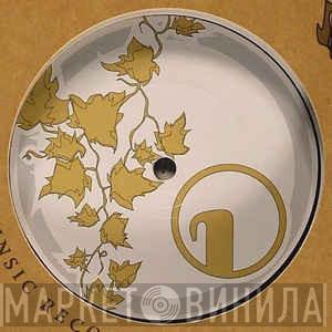 Davide Carbone & Kubiks - Six Hills / Ready With This