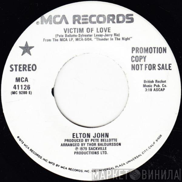  Elton John  - Victim Of Love