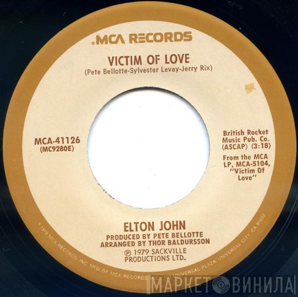  Elton John  - Victim Of Love