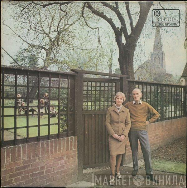  Fairport Convention  - Unhalfbricking