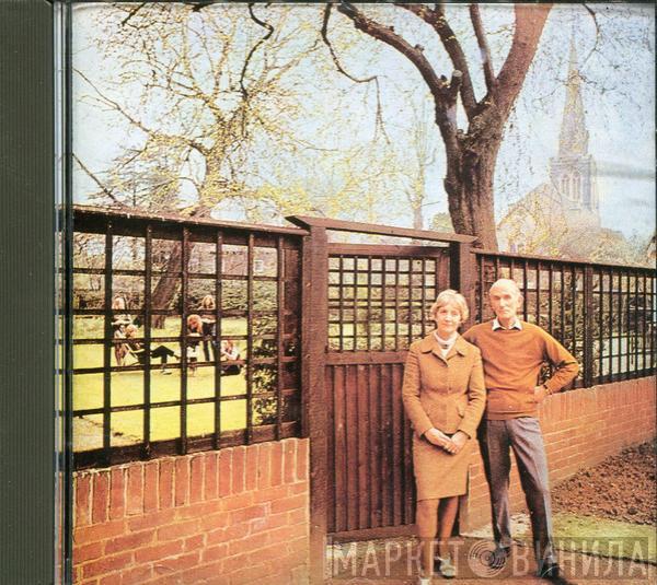  Fairport Convention  - Unhalfbricking