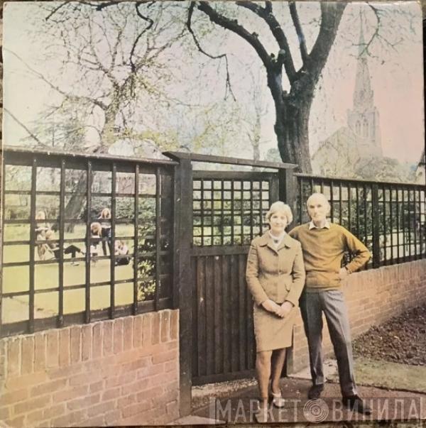  Fairport Convention  - Unhalfbricking