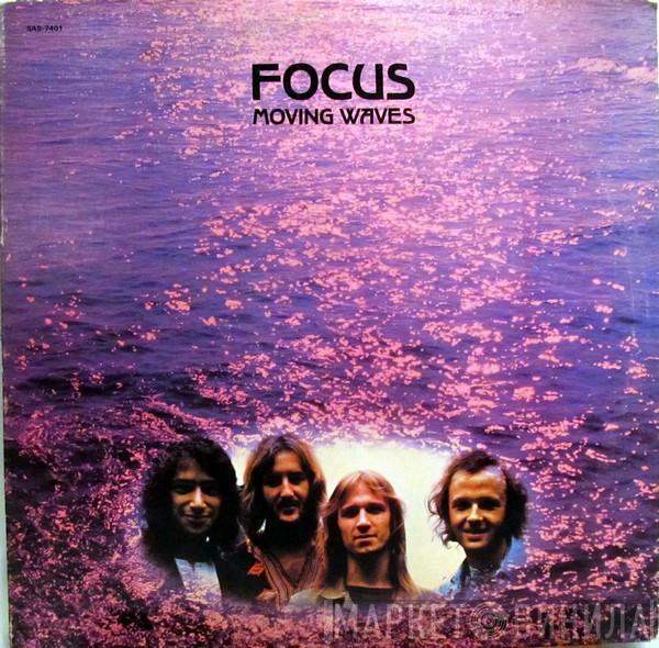 Focus  - Moving Waves