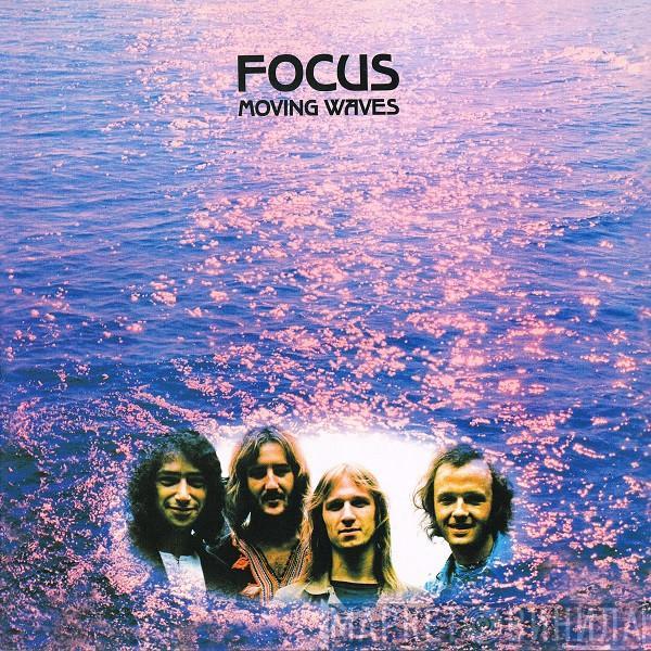 Focus  - Moving Waves