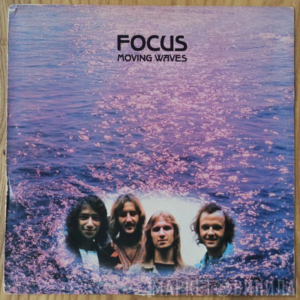 Focus  - Moving Waves