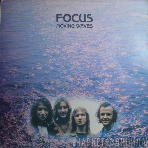 Focus  - Moving Waves