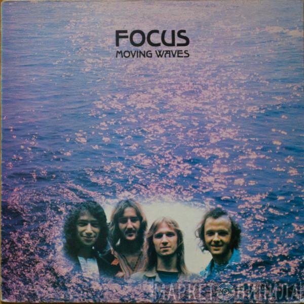 Focus  - Moving Waves