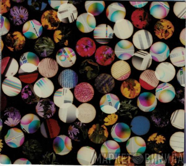  Four Tet  - There Is Love In You