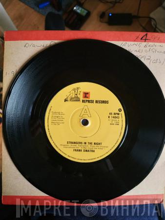  Frank Sinatra  - Strangers In The Night