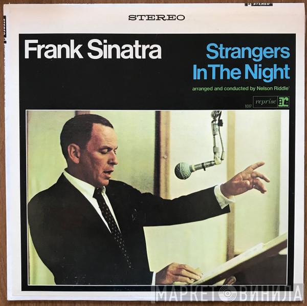  Frank Sinatra  - Strangers In The Night