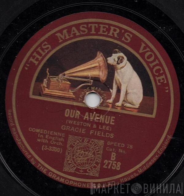Gracie Fields  - Our Avenue / Under The Moon