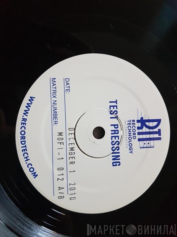  KC & The Sunshine Band  - KC And The Sunshine Band