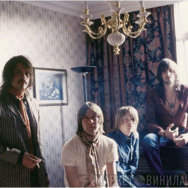  Kasabian  - Club Foot (Live At The Cabinet War Rooms)