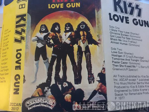  Kiss  - Love Gun