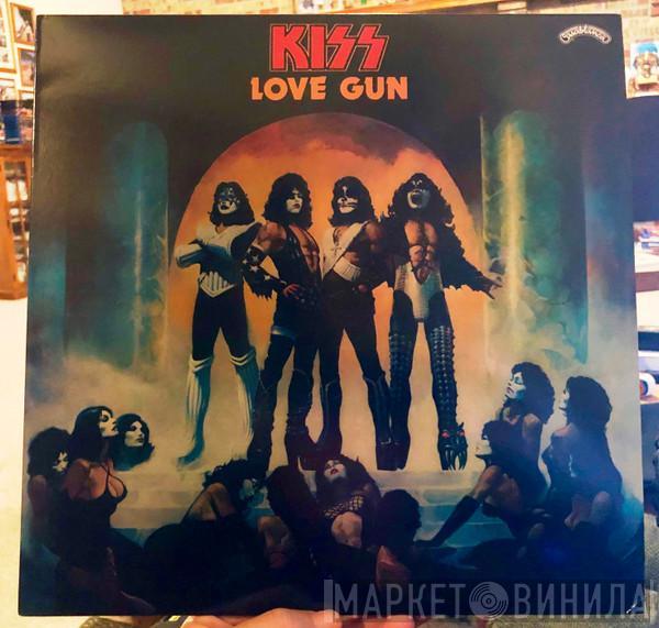  Kiss  - Love Gun