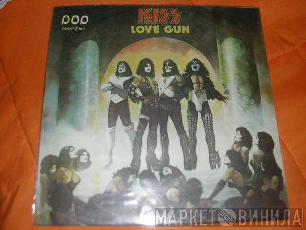  Kiss  - Love Gun