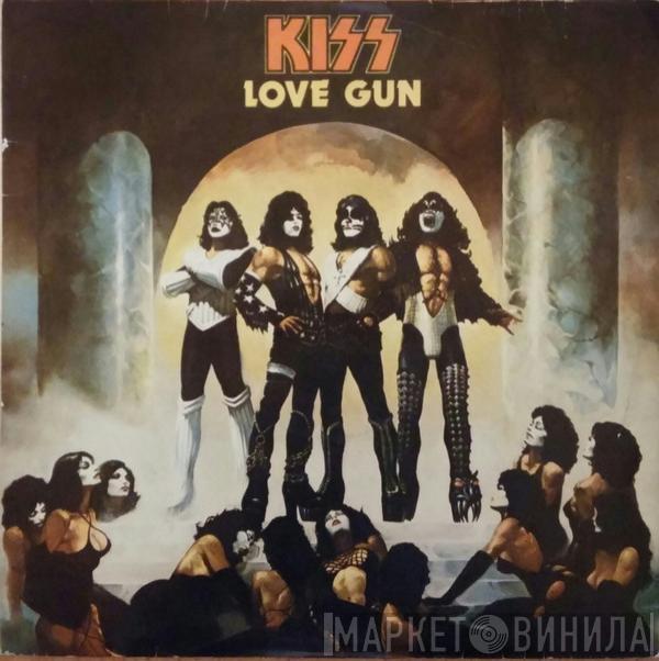  Kiss  - Love Gun