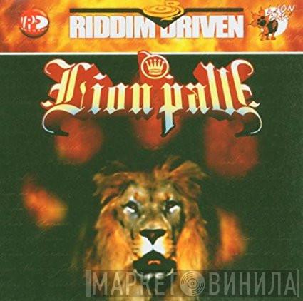  - Lion Paw