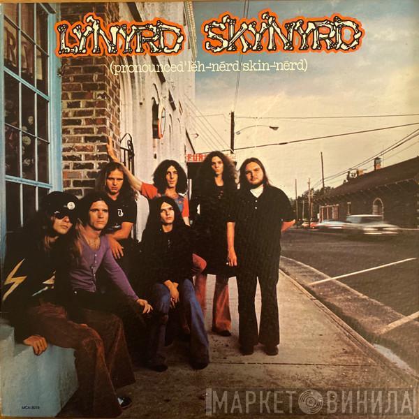  Lynyrd Skynyrd  - (Pronounced 'Lĕh-'nérd 'Skin-'nérd)