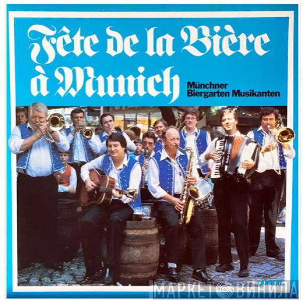 Münchner Biergarten Musikanten - Fête De La Bière À Munich