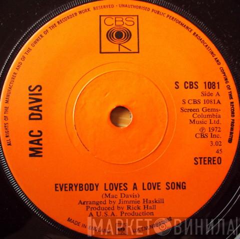Mac Davis - Everybody Loves A Love Song