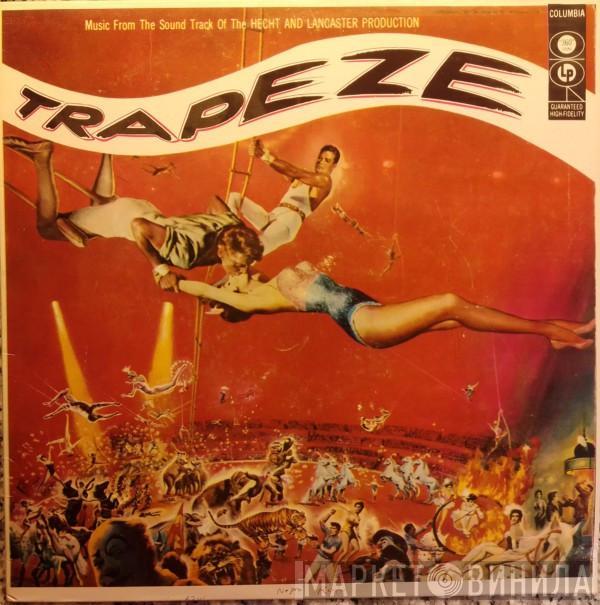 Malcolm Arnold - Trapeze