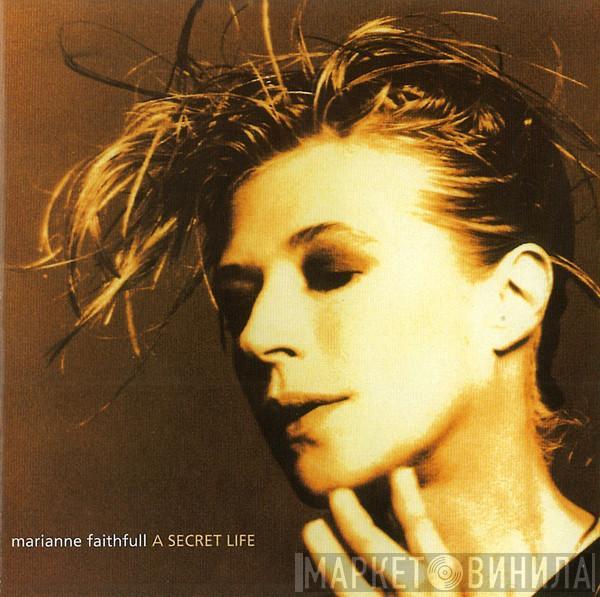  Marianne Faithfull  - A Secret Life