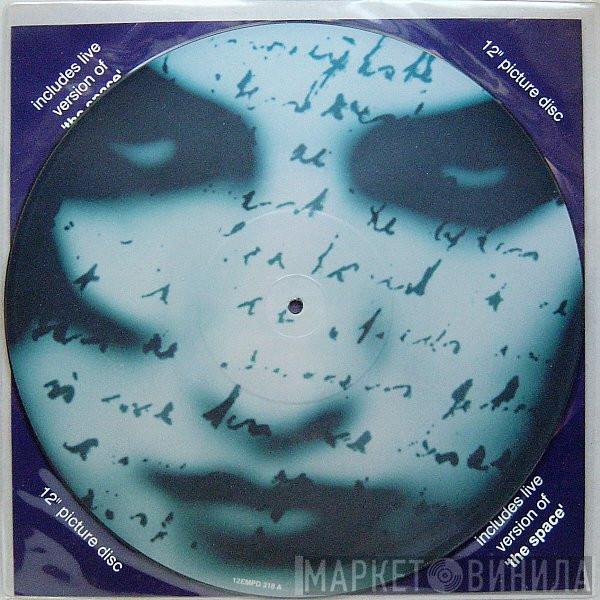 Marillion - Alone Again In The Lap Of Luxury