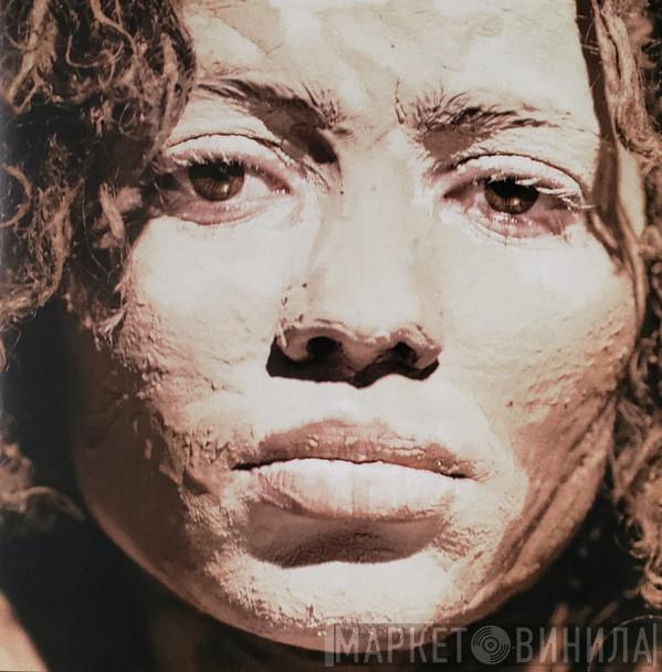 Nneka - Soul Is Heavy