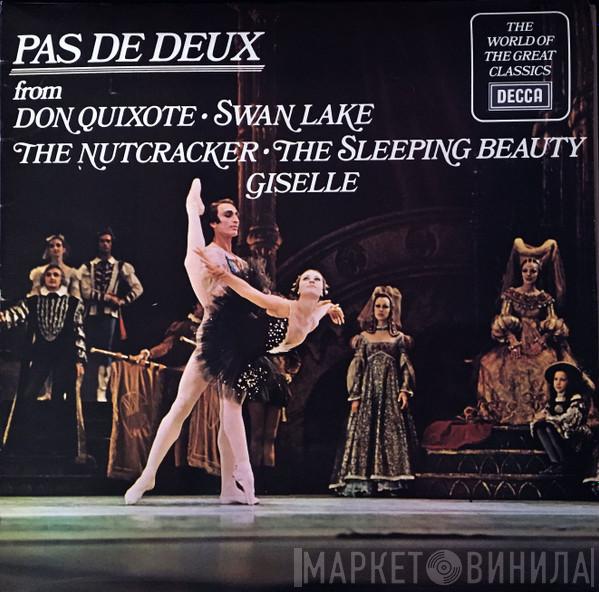  - Pas De Deux