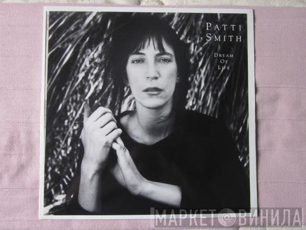  Patti Smith  - Dream Of Life