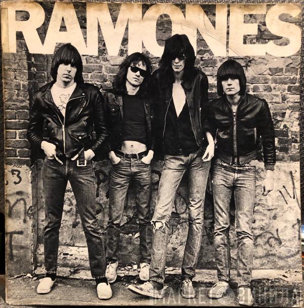  Ramones  - Ramones