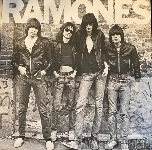  Ramones  - Ramones