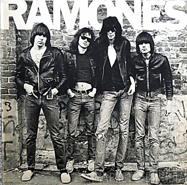  Ramones  - Ramones
