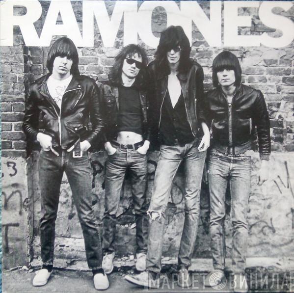  Ramones  - Ramones