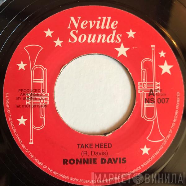  Ronnie Davis  - Take Heed / Tonight  I Am Staying Here With You